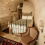 Village Cave House 2*
