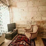 Village Cave House Готель