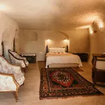 Village Cave House Гореме