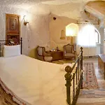 Готель Village Cave House