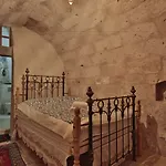 Village Cave House Отель