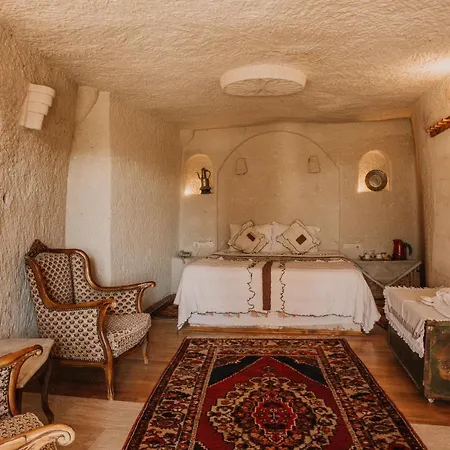 Village Cave House Hotel 2*