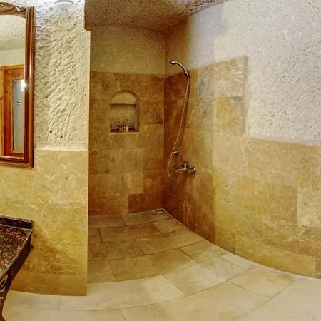 Village Cave House 2*