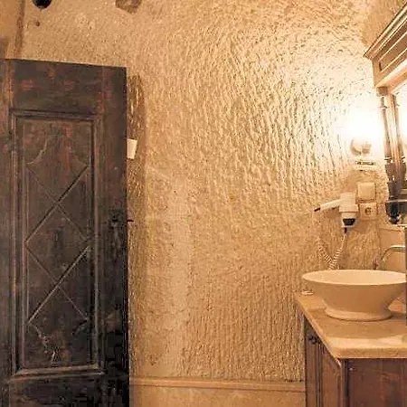 Village Cave House Готель