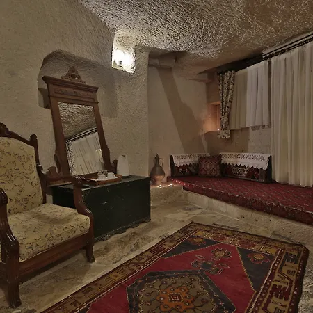 فيليدج كيف هاوس